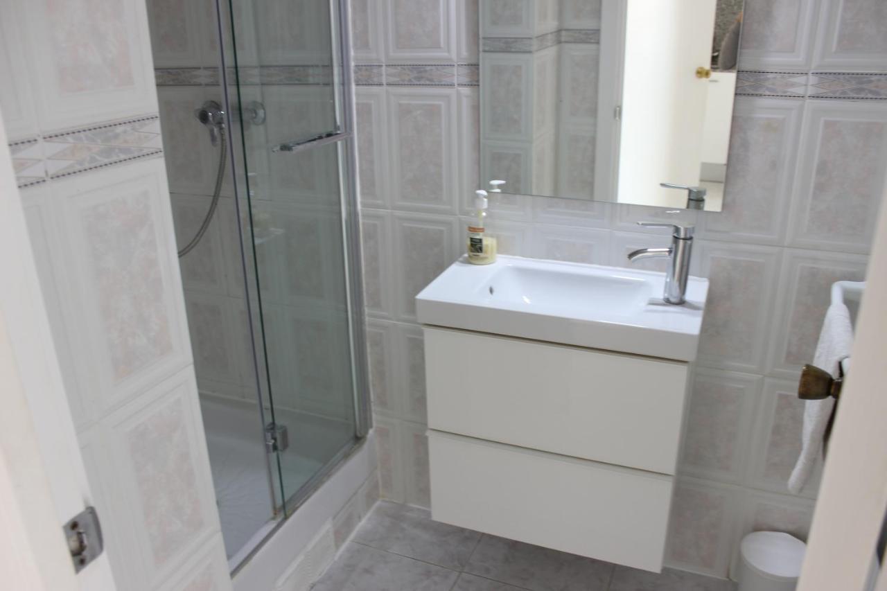 Beautiful Apartment In Front Of Beach, Pool, View Roses Luaran gambar