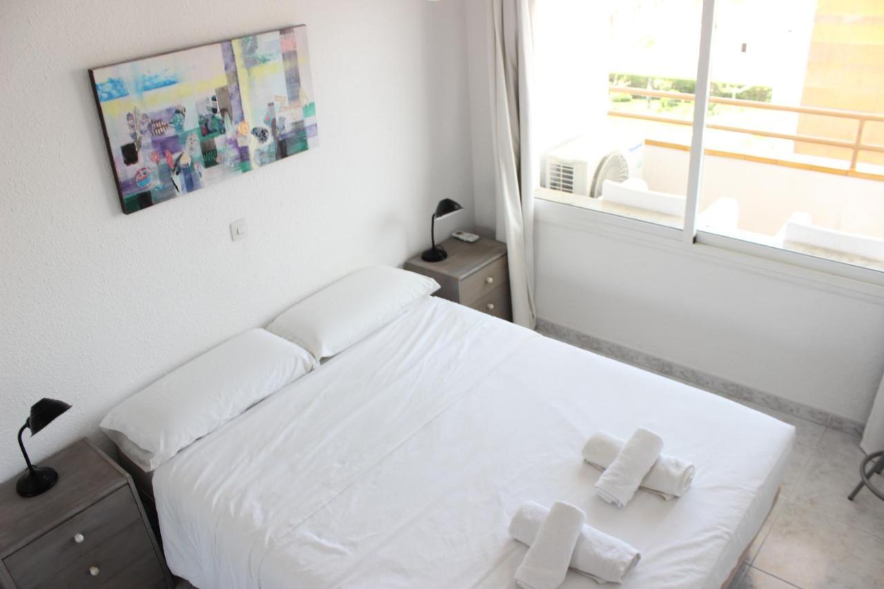 Beautiful Apartment In Front Of Beach, Pool, View Roses Luaran gambar