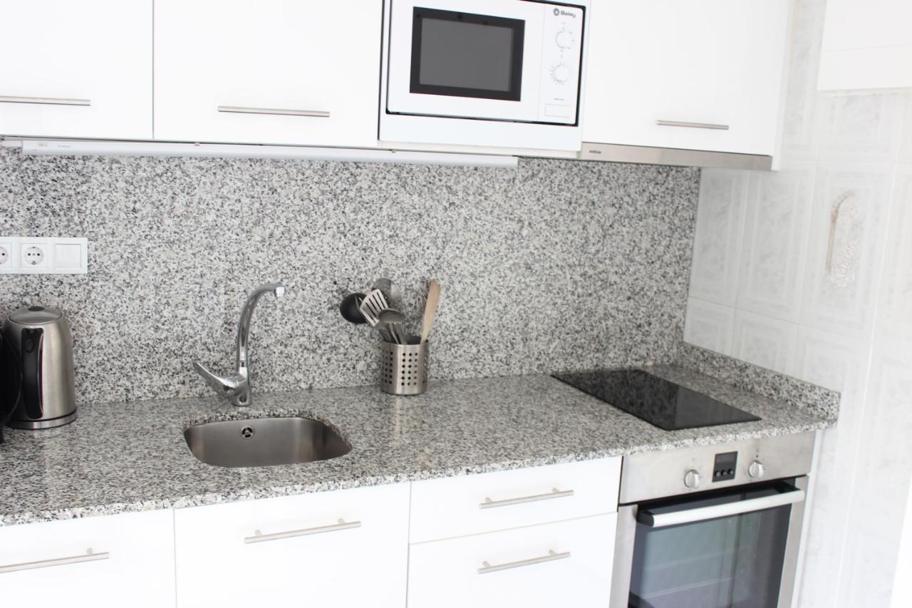 Beautiful Apartment In Front Of Beach, Pool, View Roses Luaran gambar